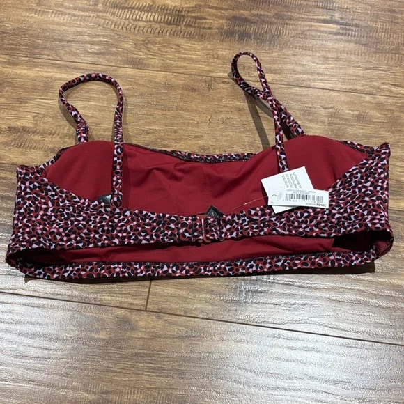 Amazon Essentials Women's Red and Black Leopard print Bikini Top - Picture 6 of 10
